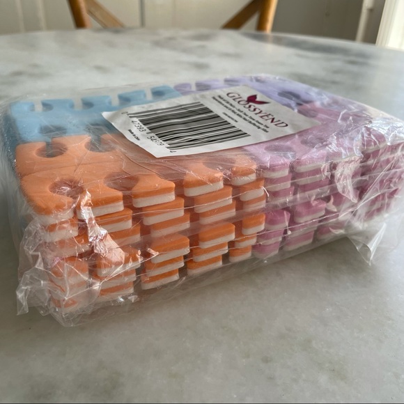 36 Multi-Colored Toe Separators & Bonus 8 Nail Files - Picture 2 of 4